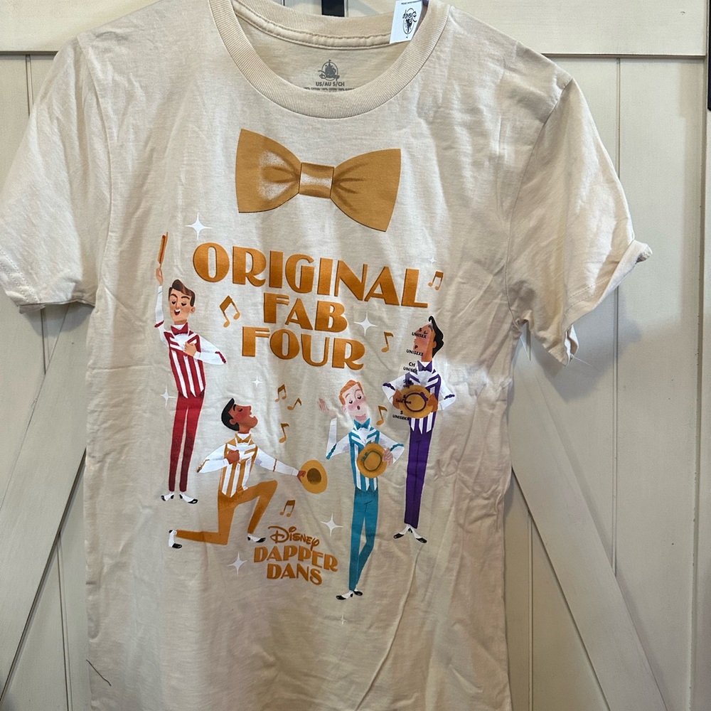 Disney Parks Unisex Dapper Dan’s Graphics Short Sleeve Tee Small NWT